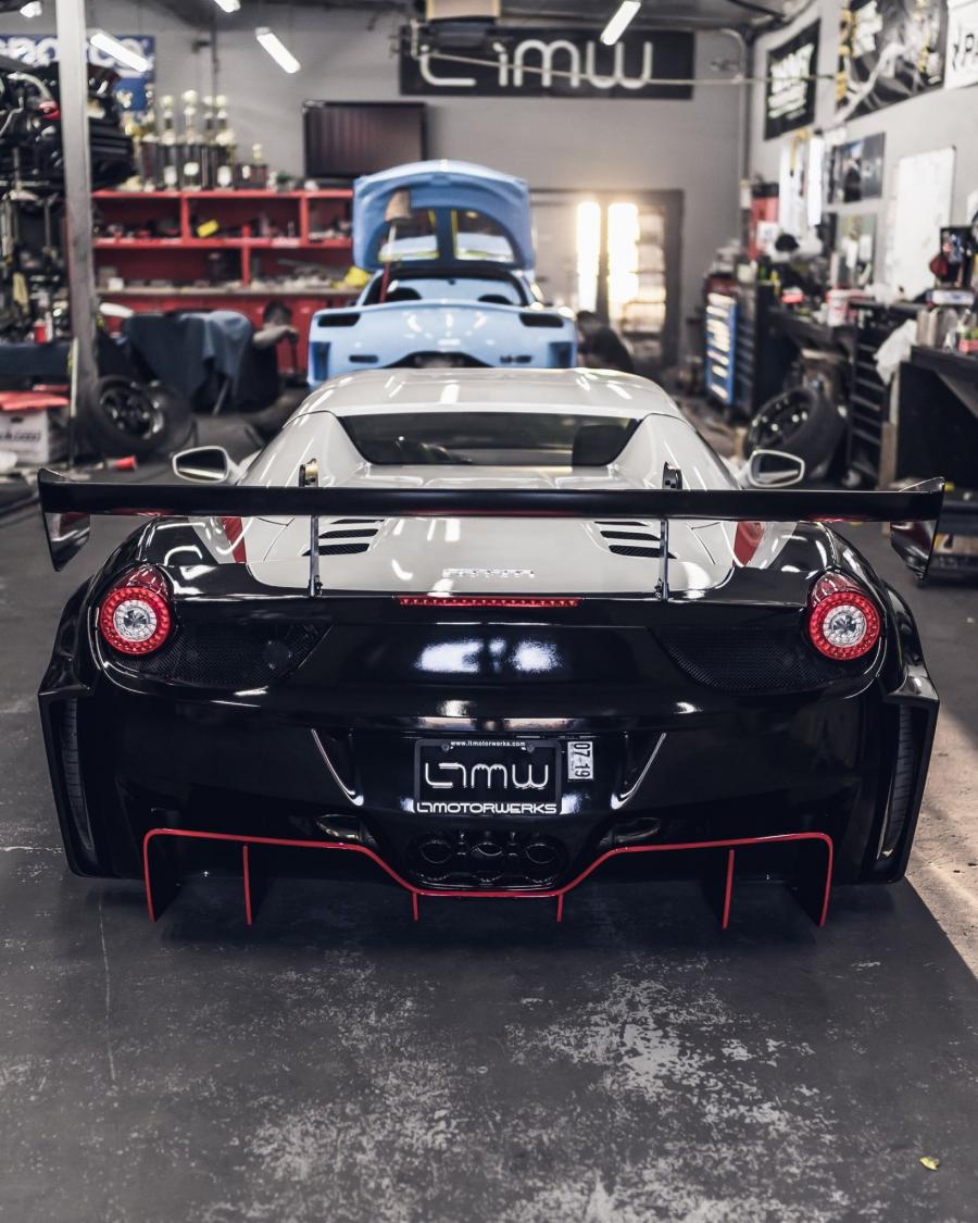  Ferrari 458 Spider by Impressive Wrap 2019 года  (фото 2 из 4)